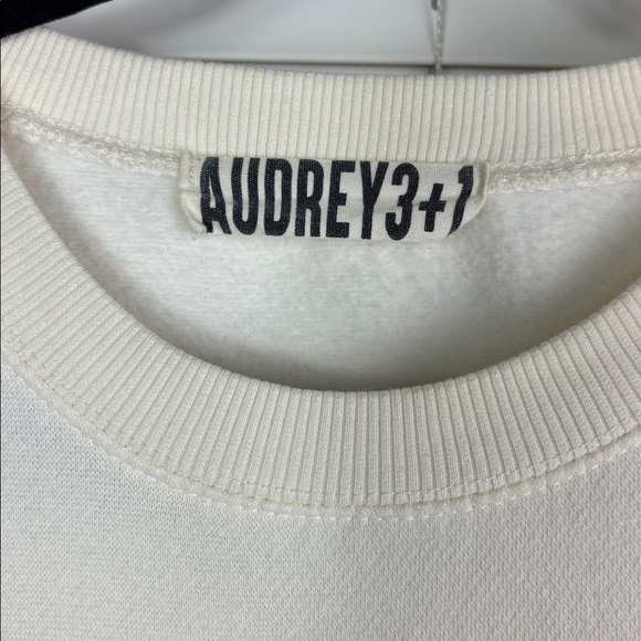 Audrey 3+1 Cream Sweatshirt with Pink California Print. OS - Picture 4 of 5